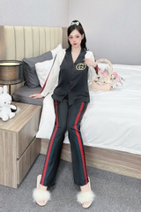 Đồ ngủ Pijama hàng hiệu form dài lụa cao cấp hottrent Họa tiết phối sọc đỏ DN129240