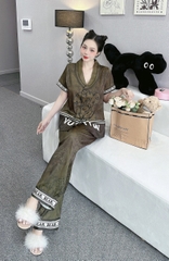 Đồ ngủ Pijama hàng hiệu form dài lụa cao cấp hottrent Rêu họa tiết gấu LV DN123240