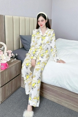 Đồ ngủ Pijama hàng hiệu form dài lụa cao cấp hottrent Trắng họa tiết Chuối vàng DN142240