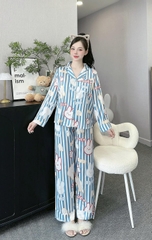 Đồ ngủ Pijama hàng hiệu form dài lụa cao cấp hottrent Kẻ Trắng xanh họa tiết thỏ hồng DN173240