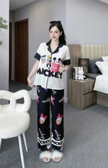 Đồ ngủ Pijama hàng hiệu form dài lụa cao cấp hottrent Đen phối trắng Họa tiết Mickey DN185240