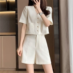 Set áo ngắn quần short trắng cao cấp phong cách hiện đại Hàn Quốc năng động xinh đẹp xu hường mới nhất D184240