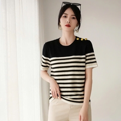 Áo Thun Sọc Dệt Kim Cổ Tròn Đính Cúc Phong Cách Hàn Quốc D459240
