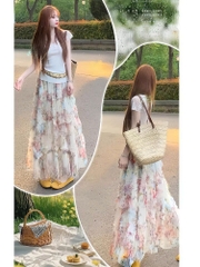 Set đồ du lịch áo ren trắng tay ngắn + Váy hoa nhún bèo nhẹ nhàng , CHUẨN HÈ 2025  D172250