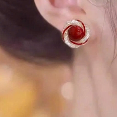 Hoa tai hạt zircon phong cách Pháp với thiết kế nhỏ nhắn, độc đáo và tinh tế TS118250