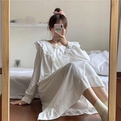 👑 Bộ đồ ngủ nữ tay dài phong cách tiên nữ Hàn Quốc – cổ búp bê, dáng dài qua gối, siêu dễ thương DN173250