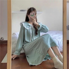 👑 Bộ đồ ngủ nữ tay dài phong cách tiên nữ Hàn Quốc – cổ búp bê, dáng dài qua gối, siêu dễ thương DN173250