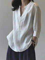 Áo Sơ Mi Vải Lanh Trắng Nữ Tay Lửng Cổ Chữ V – Phong Cách Cổ Điển, Dáng Rộng Mùa Hè  D199250