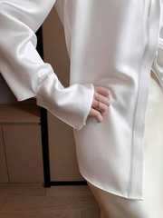 Áo sơ mi satin trắng sang trọng kiểu Pháp – Thu 2025 D211250