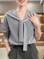 Áo len cổ lọ nữ ngắn kiểu Chanel – Sang trọng, tinh tế thu 2025 D244250