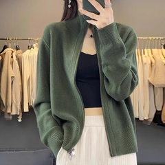 Áo len cardigan dệt kim cổ đứng 2 khóa kéo – Thời trang nữ thu 2025 D245250