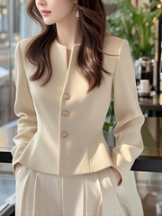 Áo khoác ngắn nữ màu mơ – Phong cách thơm đầu thu 2025 D248250
