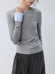 Áo thun nữ dáng suông phối màu tương phản – Thu Đông 2025 D255250