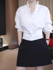 Áo sơ mi tay dài cổ chữ V tai gỗ phong cách Pháp – Thu 2025 D256250