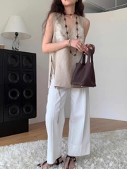 Áo vải lanh cổ chữ V thêu phong cách cổ điển – Mùa hè 2025 D216250