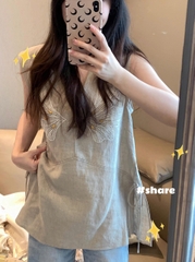 Áo vải lanh cổ chữ V thêu phong cách cổ điển – Mùa hè 2025 D216250