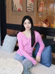 Áo len dệt kim nữ màu hồng – Thu Đông D258250