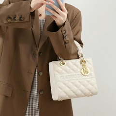 Túi Xách Lady Dior Mẫu Mới 2026 Túi Đeo Chéo Da Thật Nhỏ Gọn, Phong Cách Retro Châu Âu – Mỹ TX242250