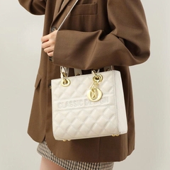 Túi Xách Lady Dior Mẫu Mới Thu 2025 Túi Đeo Chéo Da Thật Nhỏ Gọn, Phong Cách Retro Châu Âu – Mỹ TX242250
