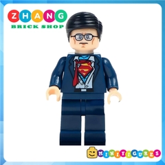 Đồ chơi Xếp hình gồm Green Lantern - Hal Jordan - Stewart - Super Man - Poison Ivy - Batman - Robin Minifigures WM6013