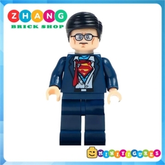 Đồ chơi Xếp hình gồm Green Lantern - Hal Jordan - Stewart - Super Man - Poison Ivy - Batman - Robin Minifigures WM6013