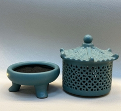 Lư gốm mái nhà xanh