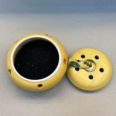 Lư gốm vàng