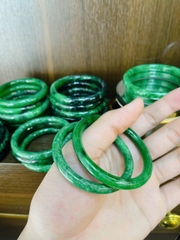 Vòng nguyên khối ngọc Cẩm thạch