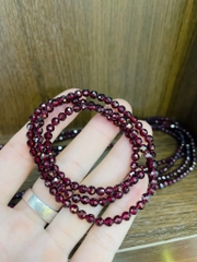 Vòng Garnet đỏ cắt giác 5li cuốn 3