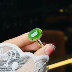 Nhẫn Ngọc Bích Xanh Táo Vàng 10K – Tuyệt Tác Quý Phái & Thịnh Vượng