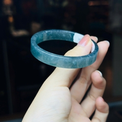 Vòng Bản Vuông Lam Băng Ngọc – Sắc Xanh Thanh Khiết, Đẳng Cấp Thượng Lưu