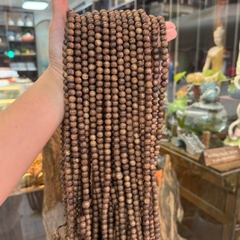 Chuỗi Trầm Vườn 8li 108 Hạt – Tinh Hoa Đất Trời & Tâm Hồn Tĩnh Lặng