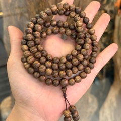 Chuỗi Trầm Vườn 8li 108 Hạt – Tinh Hoa Đất Trời & Tâm Hồn Tĩnh Lặng