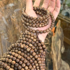 Chuỗi Trầm Vườn 8li 108 Hạt – Tinh Hoa Đất Trời & Tâm Hồn Tĩnh Lặng