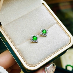 Khuyên Tai Bạc S925 Phỉ Thúy Lục Đế – Vẻ Đẹp Sang Trọng & Hoài Cổ