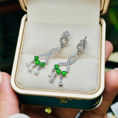 Khuyên Tai Bạc 925 Phỉ Thúy Lục Đế – Vẻ Đẹp Sang Trọng, Cổ Điển