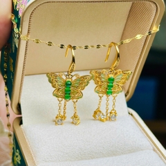 Khuyên Tai Bạc Phỉ Thúy Lục Đế – Vẻ Đẹp Sang Trọng & Phong Thủy