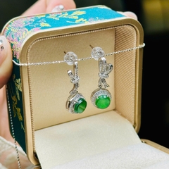 Khuyên Tai Bạc Phỉ Thúy Lục Đế – Vẻ Đẹp Cổ Điển & Sang Trọng