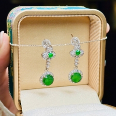 Khuyên Tai Bạc Phỉ Thúy Lục Đế – Vẻ Đẹp Sang Trọng & Phong Thủy