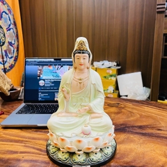 Tượng Phật Bà Quan Âm Tự Tại – Gốm Sứ Cao Cấp, Diện Tượng Uy Nghi