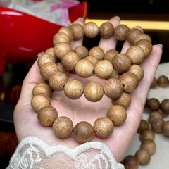 Chuỗi Trầm Hương Sớ Ngang 14 Ly – Vẻ Đẹp Mộc Mạc & Đẳng Cấp