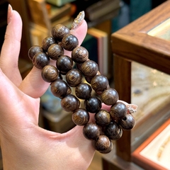 Chuỗi Trầm Sánh 12ly – Hương Thơm Tĩnh Tại & Đẳng Cấp Nam Tính