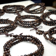 Chuỗi Trầm Hương Sánh Sớ Ngang 5li (108 Hạt) – Tinh Hoa Đất Trời & An Nhiên Tự Tại