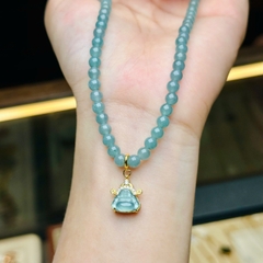 Chuỗi Cổ Lam Ngọc 5mm Mặt Di Lặc Lam Băng Bọc Bạc Phủ Vàng – Tâm An & May Mắn