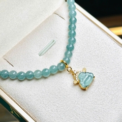 Chuỗi Cổ Lam Ngọc 5mm Mặt Di Lặc Lam Băng Bọc Bạc Phủ Vàng – Tâm An & May Mắn