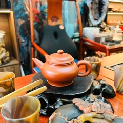 Bộ Ấm Tử Sa Tây Thi Quai Ngược – Nghệ Thuật Trà Đạo Tinh Tế