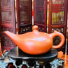 Ấm Tử Sa Dáng Thạch Hồ – Nghệ Thuật Trà Đạo Cổ Điển & Tinh Tế
