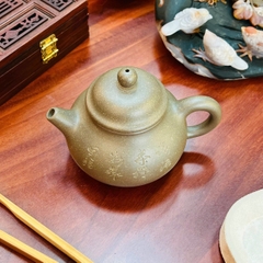 Ấm Tử Sa Dáng Thạch Hồ – Tinh Hoa Trà Đạo & Nghệ Thuật Đất Nung