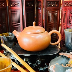 Ấm Tử Sa Nghi Hưng – Tinh Hoa Trà Đạo & Nghệ Thuật Chế Tác Thủ Công