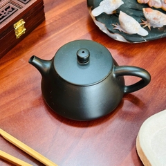 Bộ Ấm Tử Sa Tùng Hạc Diên Niên – Tuyệt Tác Trà Đạo Cổ Điển